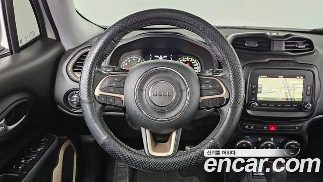 Jeep Renegade 2017 — фото 13