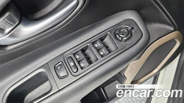 Jeep Renegade 2017 — фото 20