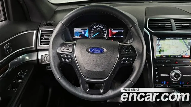 Ford Explorer 2017 — фото 13