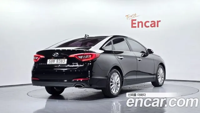 Hyundai Sonata 2015 — фото 1