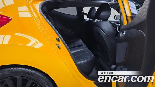Hyundai Veloster 2015 — фото 18