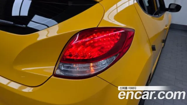 Hyundai Veloster 2015 — фото 9