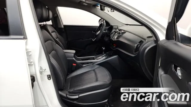 Kia Sportage 2012 — фото 17