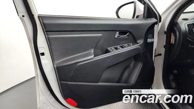 Kia Sportage 2012 — фото 14