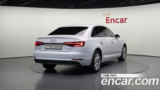 Audi A4 2018 — фото 2
