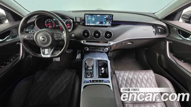 Kia Stinger 2021 — фото 10