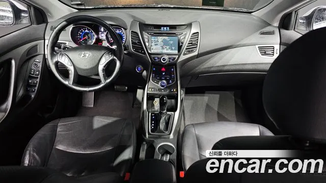 Hyundai AVANTE 2015 — фото 10