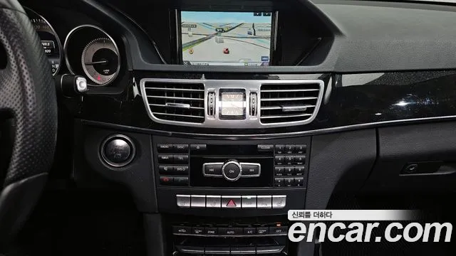 Mercedes-Benz E-Class 2014 — фото 14