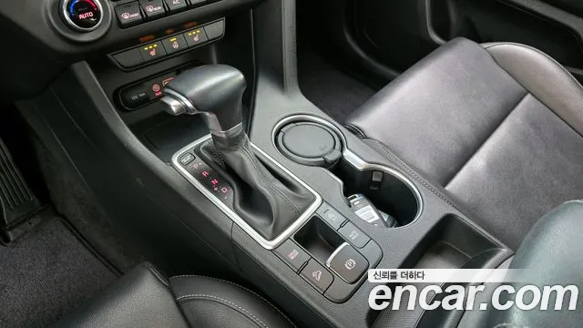 Kia Sportage 2016 — фото 12