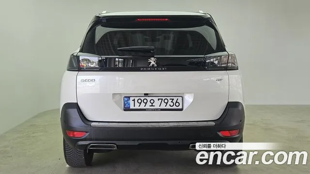 Peugeot 5008 2022 — фото 3