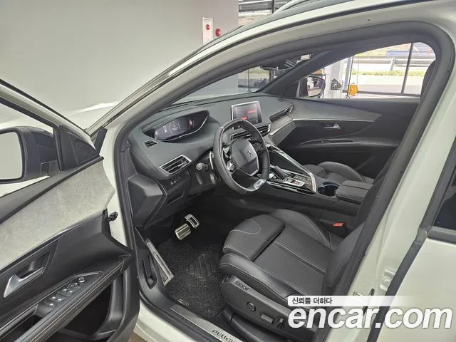Peugeot 5008 2022 — фото 10