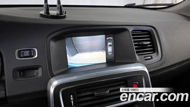 Volvo S60 2015 — фото 15