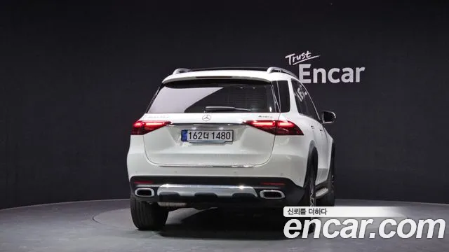 Mercedes-Benz GLE-Class 2023 — фото 4