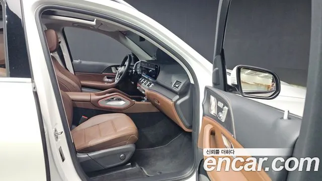 Mercedes-Benz GLE-Class 2023 — фото 11
