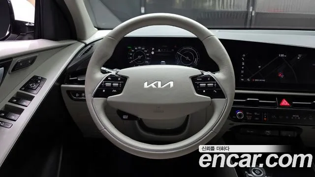Kia Niro 2023 — фото 19