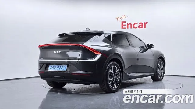 Kia EV6 2022 — фото 2