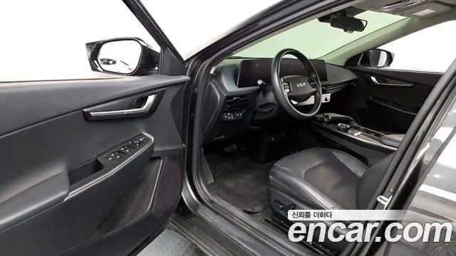 Kia EV6 2022 — фото 13