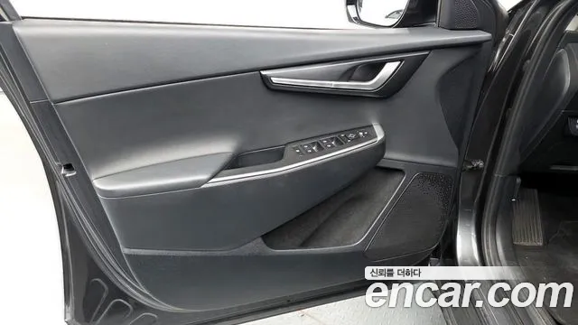 Kia EV6 2022 — фото 14
