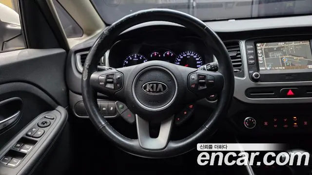 Kia Carens 2018 — фото 13