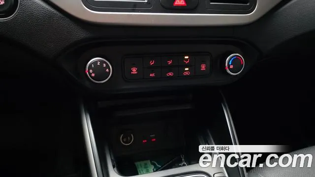 Kia Carens 2018 — фото 16