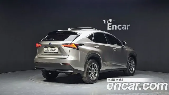Lexus NX 2016 — фото 2