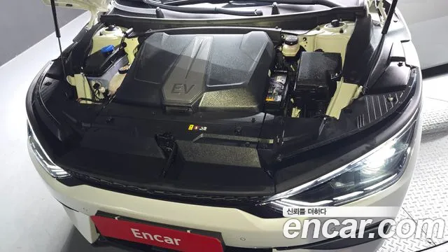 Kia EV6 2022 — фото 6