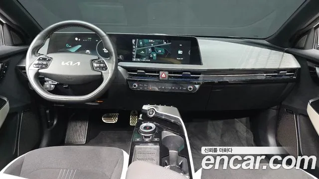 Kia EV6 2022 — фото 10