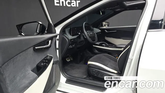 Kia EV6 2022 — фото 13