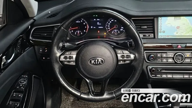 Kia K7 2018 — фото 14