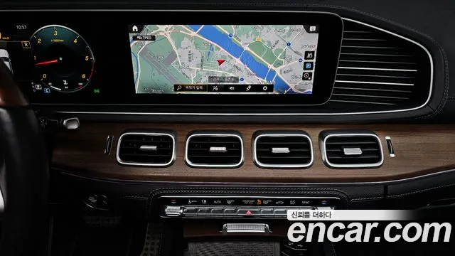 Mercedes-Benz GLS-Class 2021 — фото 16