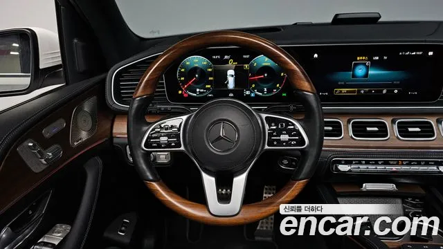Mercedes-Benz GLS-Class 2021 — фото 17