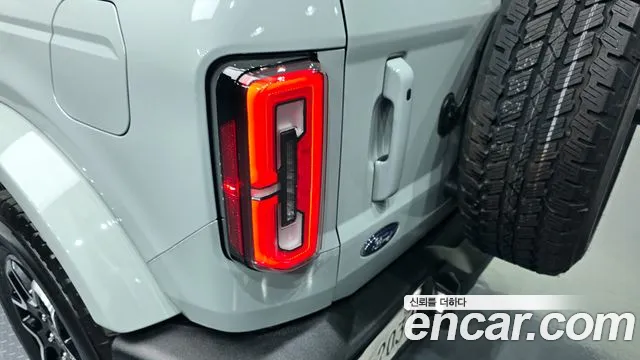 Ford Bronco 2022 — фото 9
