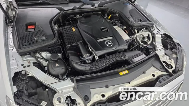 Mercedes-Benz E-Class 2017 — фото 6