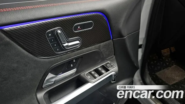 Mercedes-Benz GLB-Class 2023 — фото 19