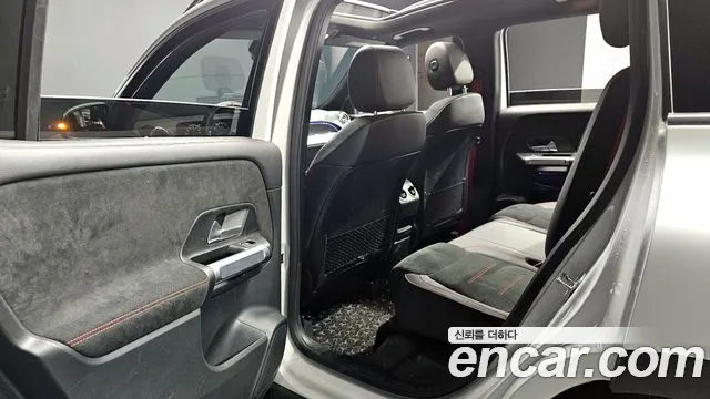 Mercedes-Benz GLB-Class 2023 — фото 16