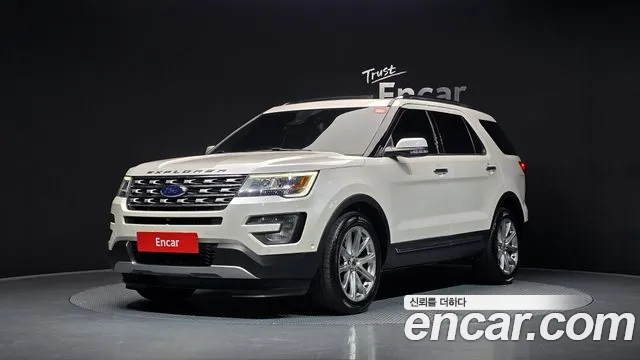 Ford Explorer 2017 — фото 1