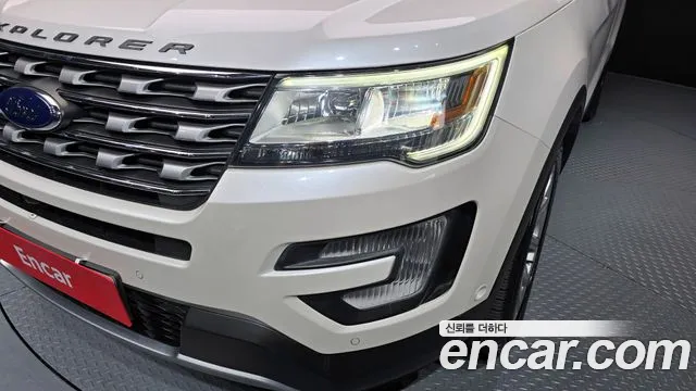 Ford Explorer 2017 — фото 8