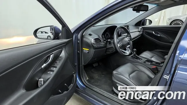 Hyundai i30 2019 — фото 13