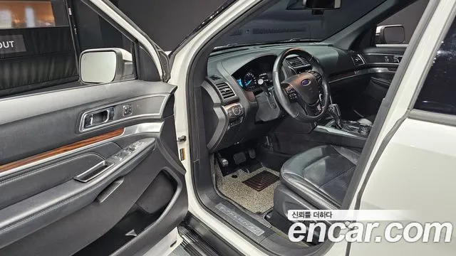 Ford Explorer 2018 — фото 10