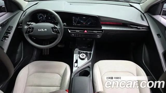 Kia Niro 2022 — фото 10