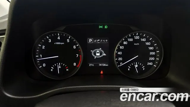 Hyundai AVANTE 2018 — фото 11