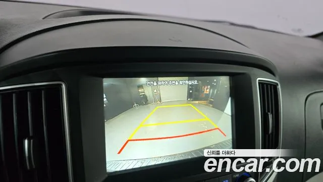 Hyundai Starex 2018 — фото 15