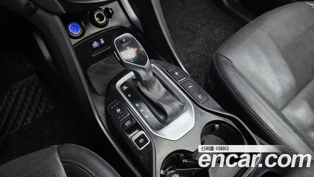 Hyundai Santafe 2016 — фото 12