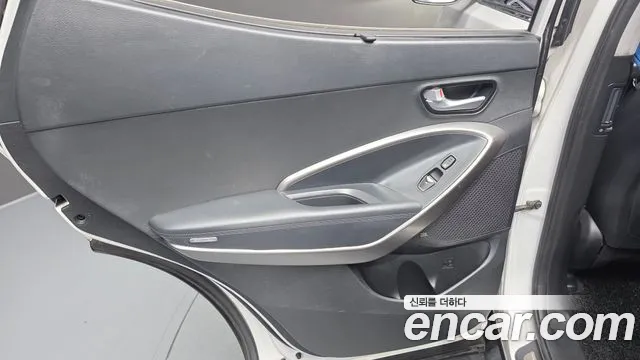 Hyundai Santafe 2016 — фото 15