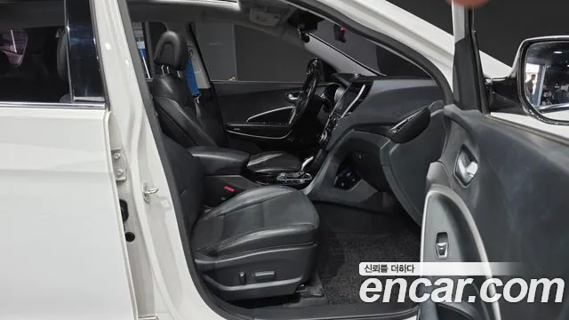 Hyundai Santafe 2016 — фото 16