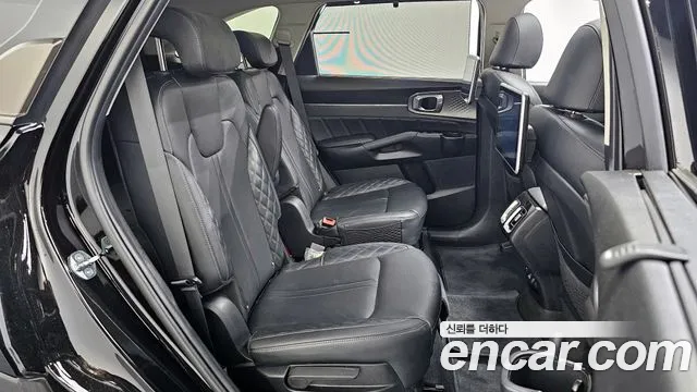 Kia Sorento 2023 — фото 15
