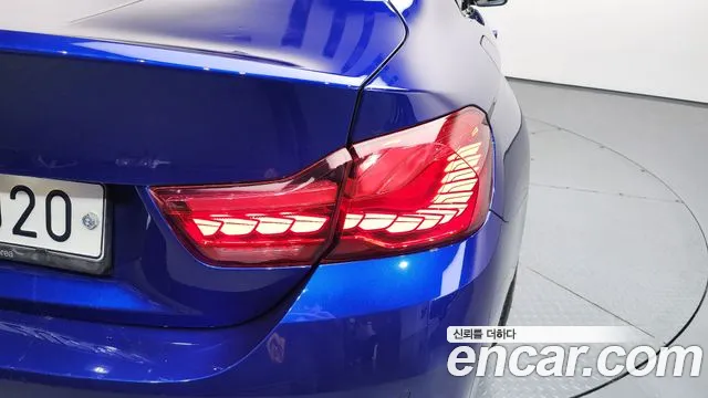 BMW M4 2018 — фото 9