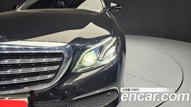 Mercedes-Benz E-Class 2017 — фото 8