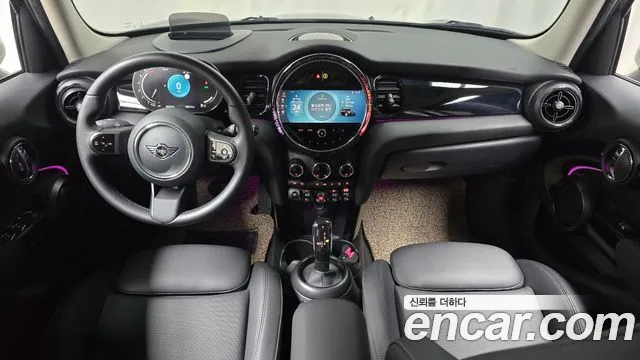 Mini Cooper 2023 — фото 10