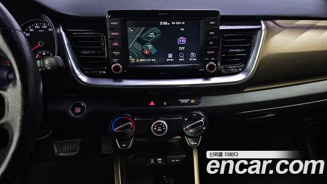 Kia Stonic 2019 — фото 18